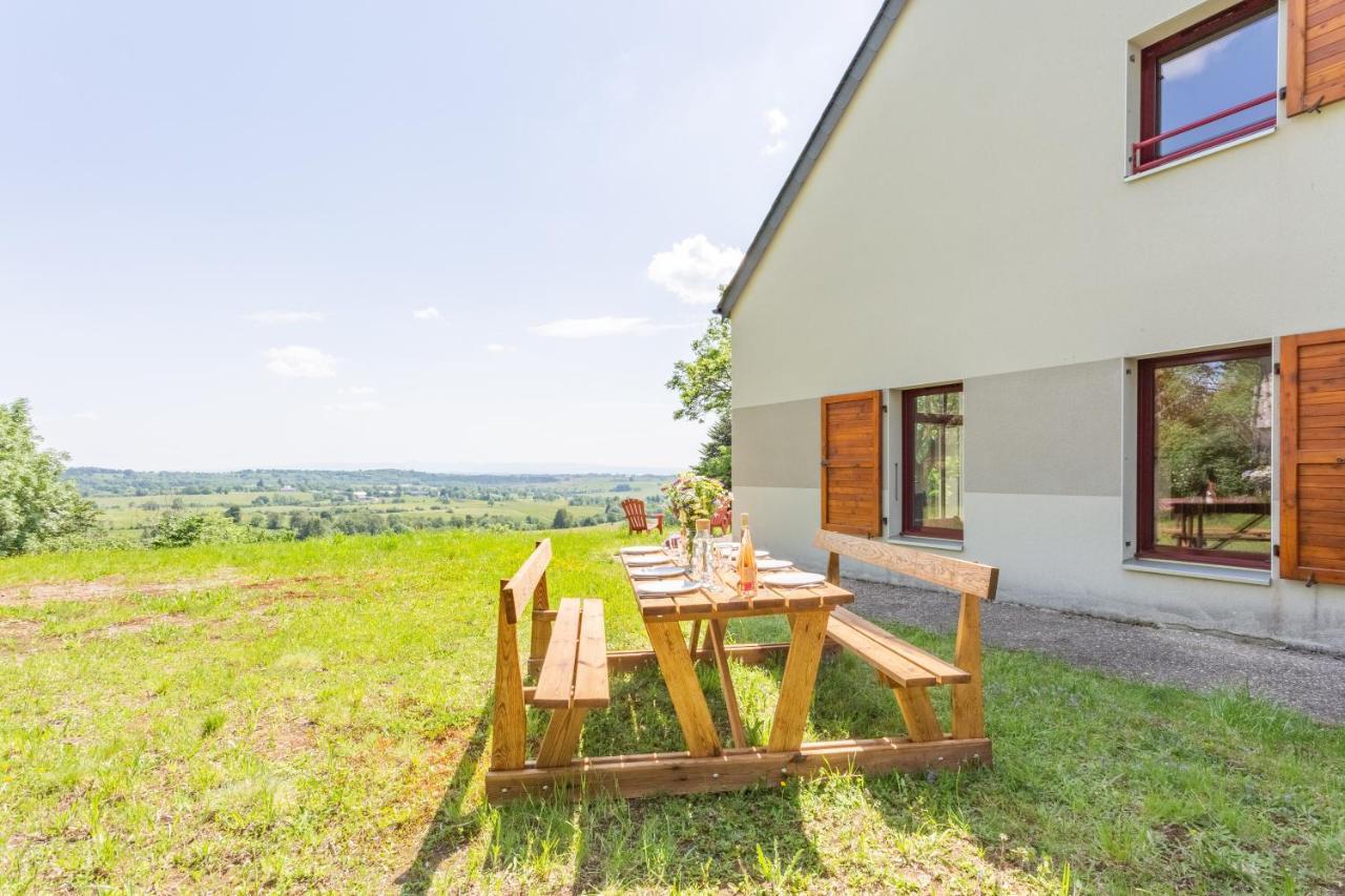 Le Pre Devant Nous Picherande Exterior photo
